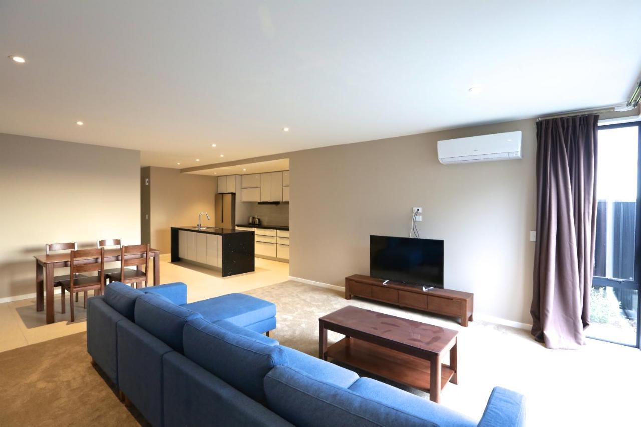 Golden Sun Apartment -Two Bedrooms, Three Bedrooms Christchurch Exterior photo